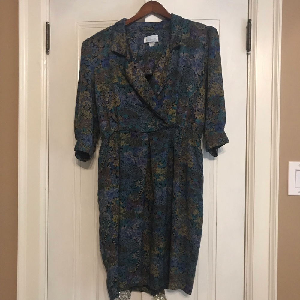 KARI’S KORNER vintage dress